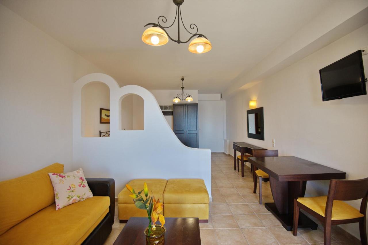 Yalis Hotel Votsi  Esterno foto