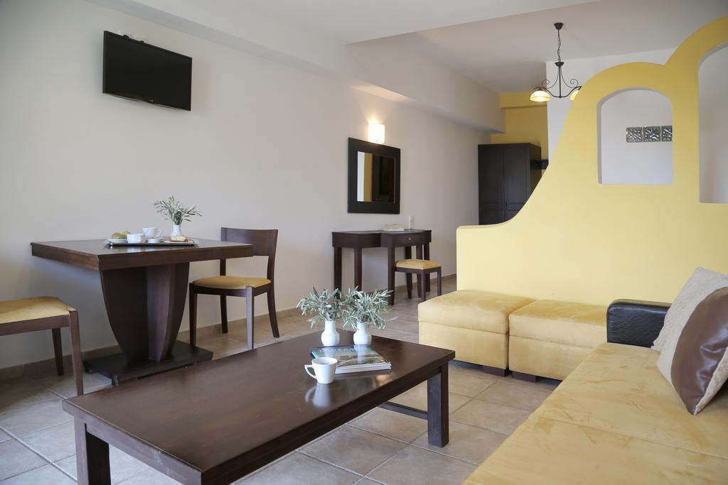 Yalis Hotel Votsi  Esterno foto